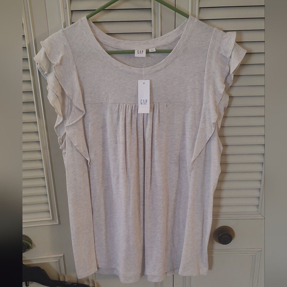 GAP Heather Cream Flutter Sleeve Ruffled Top